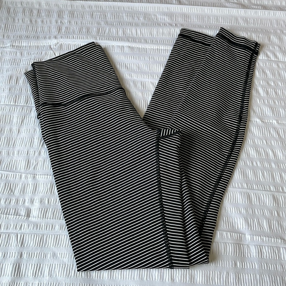 Lululemon Wunder Under HR